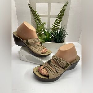 Abeo Tan Wedge Sandals